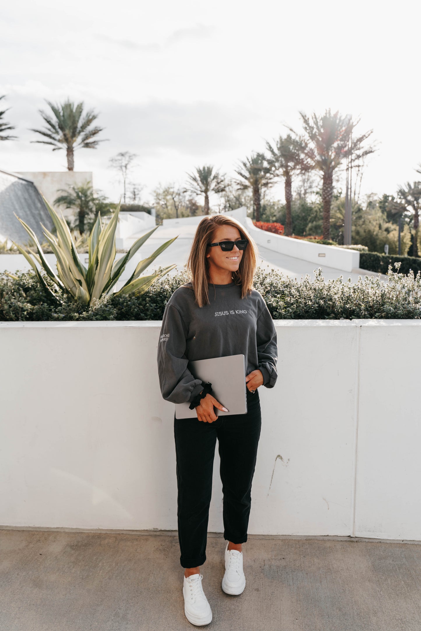 " JESUS IS KING " Women's Grey Long Sleeve Shirt