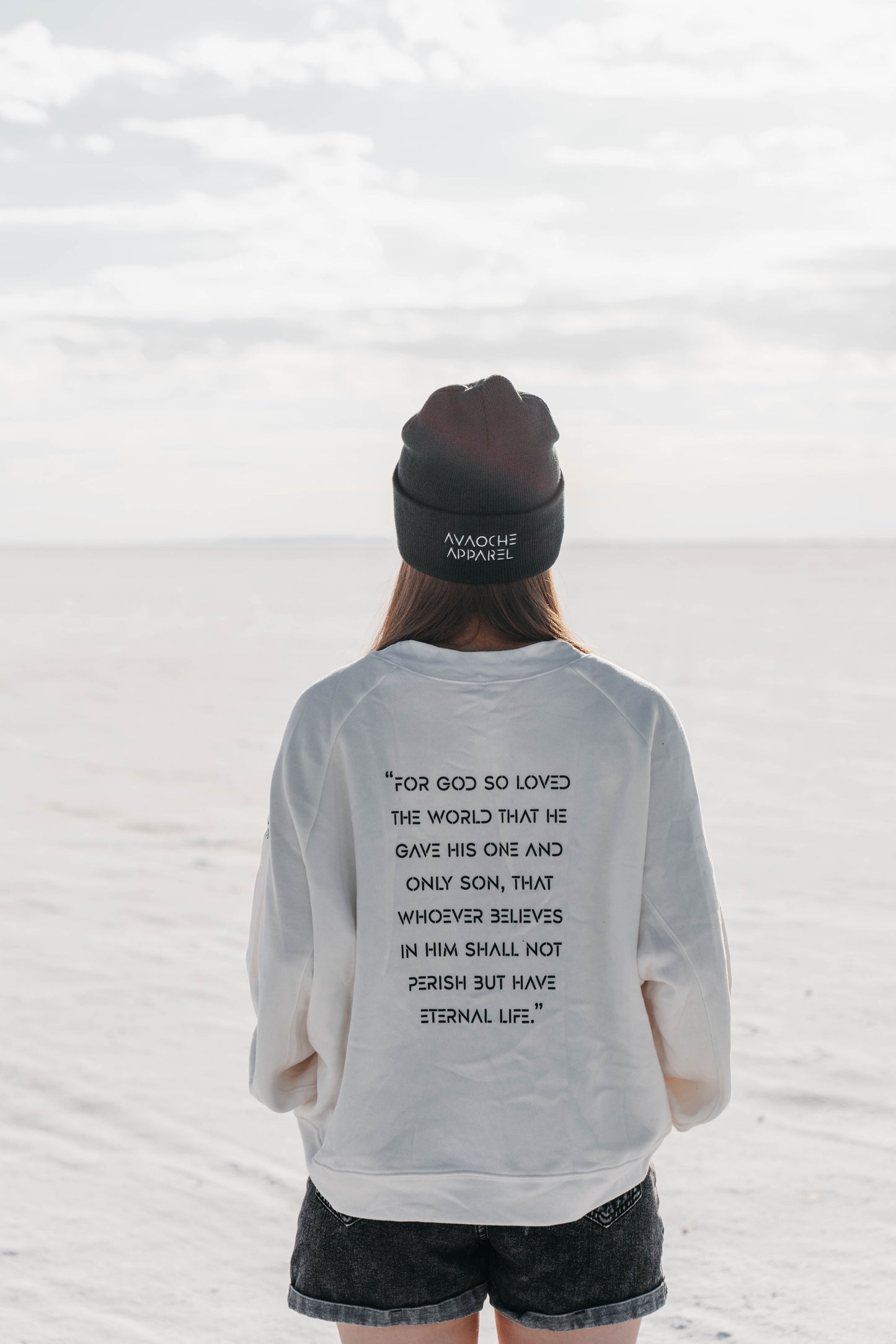 " JOHN 3:16 " Women's Off White Crewneck