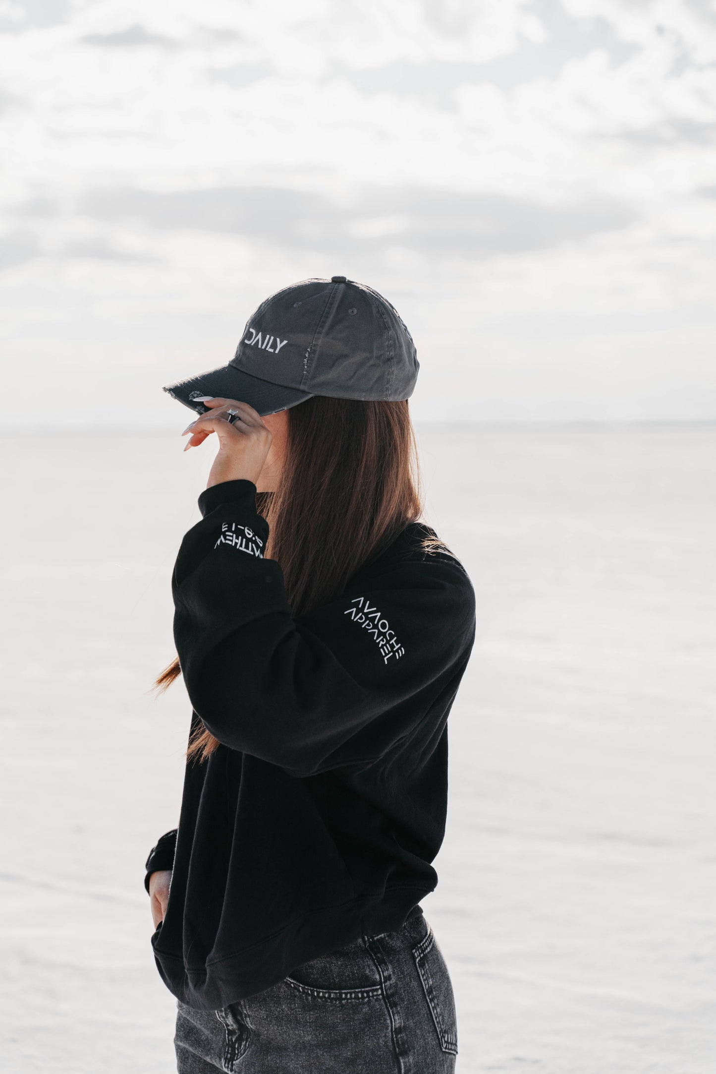 " PRAY DAILY " Unisex Grey Distressed Cap