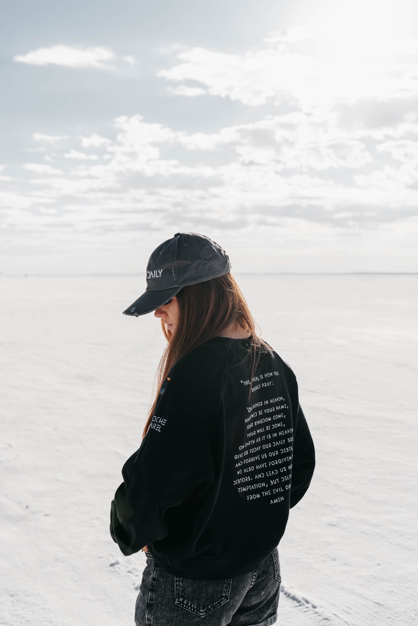 " PRAY DAILY " Unisex Grey Distressed Cap