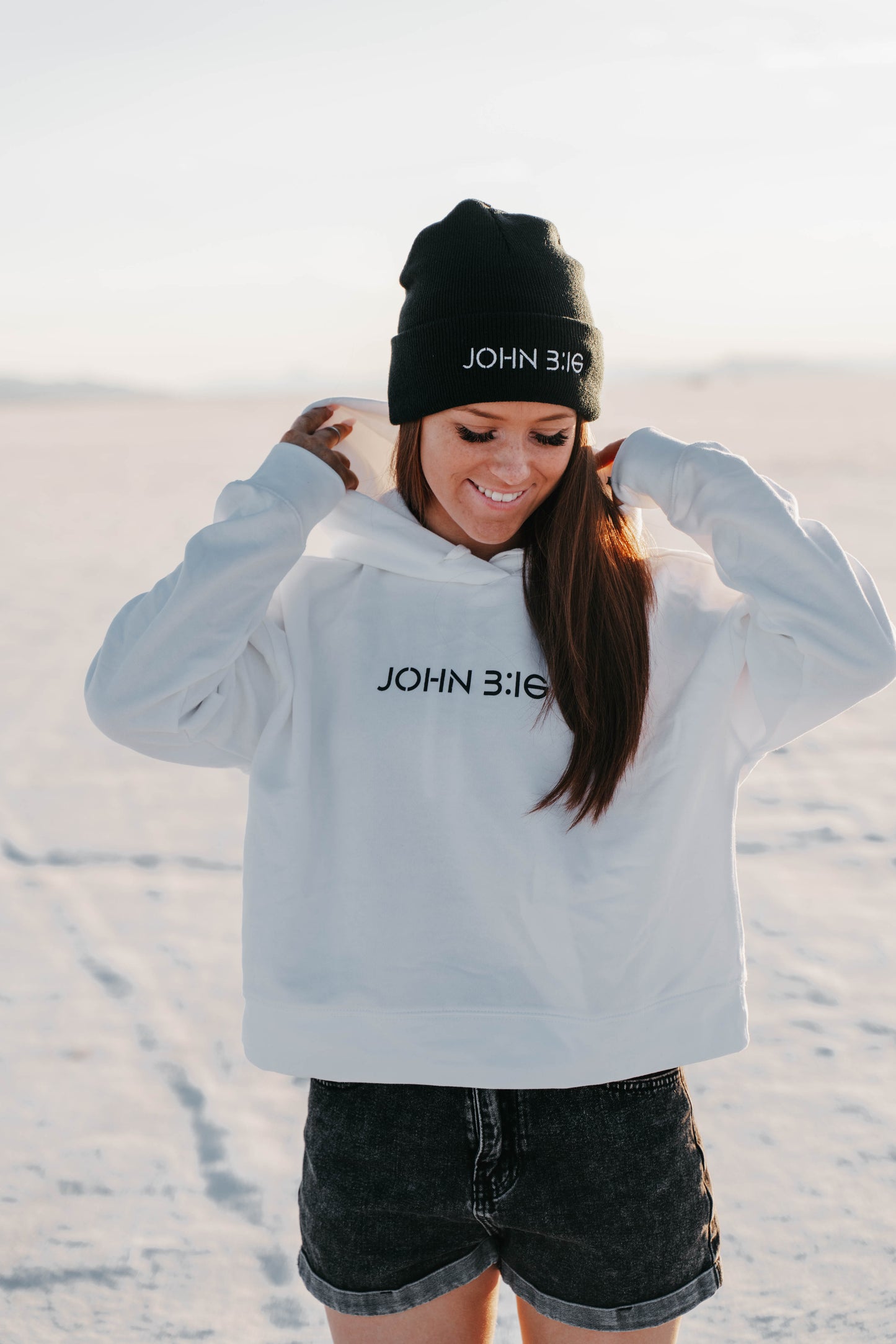 " JOHN 3:16 " Women's White Hoodie