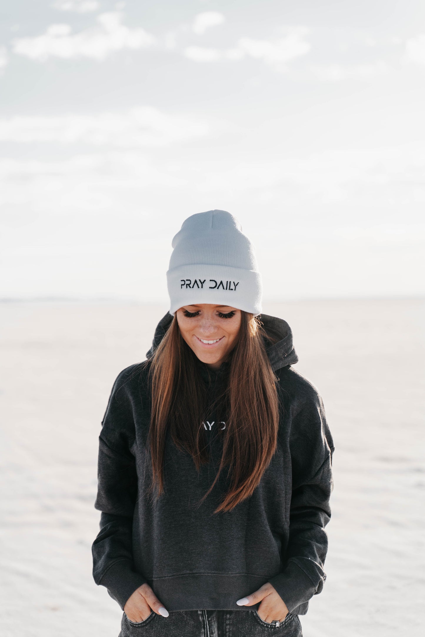 " PRAY DAILY " Unisex White Hat