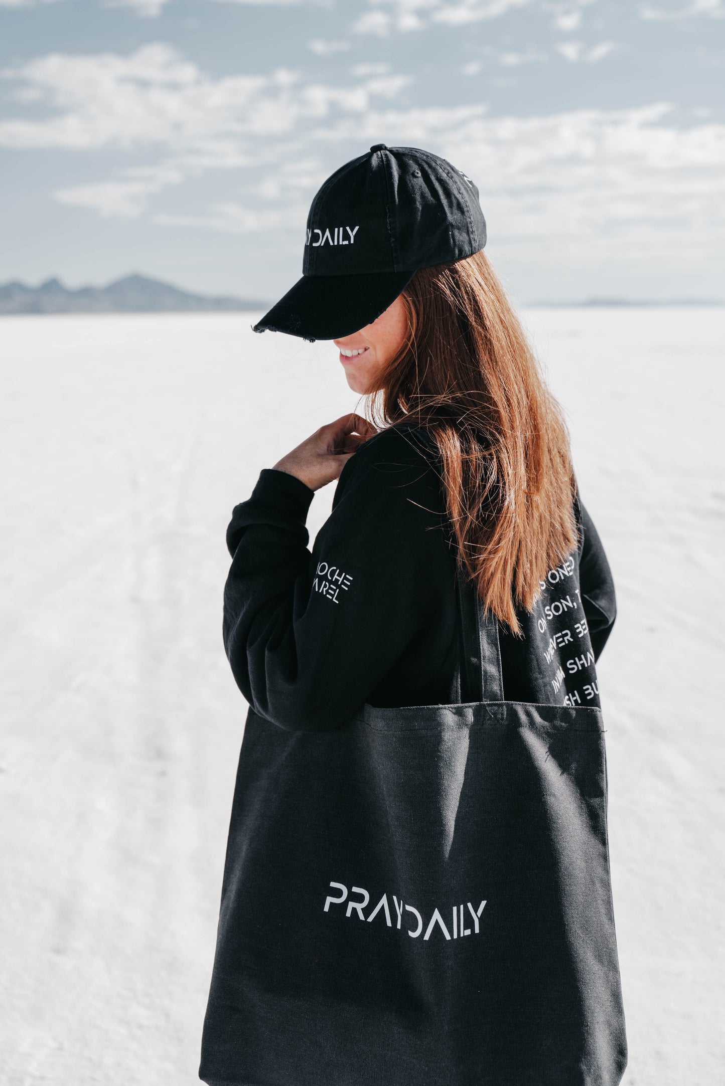 " PRAY DAILY " Grey Tote Bag