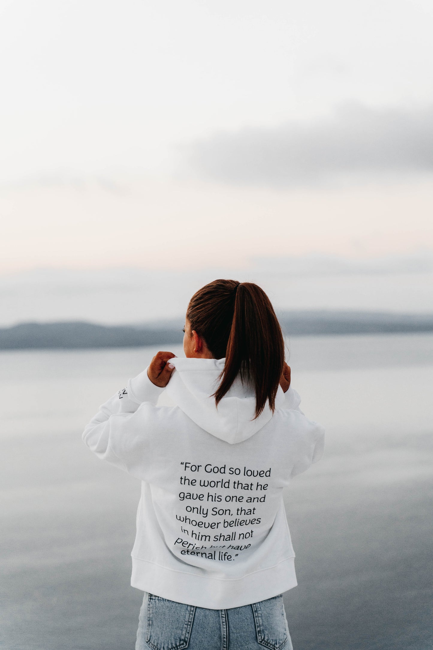 " JOHN 3:16 " Women's White Hoodie