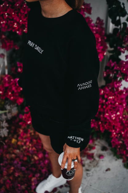 " PRAY DAILY " Women's Black Crewneck